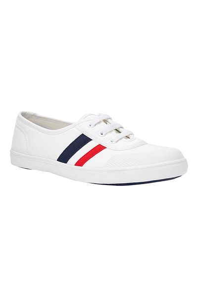 BATA North Star Casual Flat Lace Up Sneakers