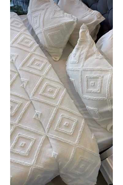 Estima Sofia Double Tufted Bedspread
