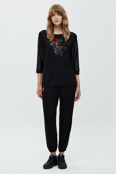 DAIDO Δερμάτινο ριγέ παντελόνι με κέντημα με παγιέτες