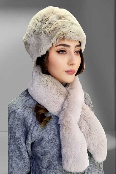 Uniquetrenders Women's Vegan Fur Heart-Scarf Set