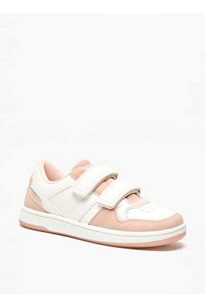 Little Missy حذاء رياضي بألوان متباينة مزود بخطاف وحلقة للإغلاق