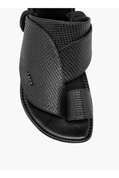 LBL by Shoexpress Textured Slip-On Arabic Sandals with Toe Loop