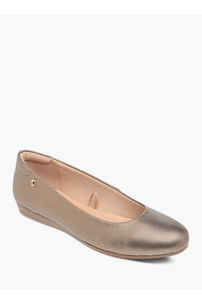 Le Confort Solid Slip-On Shoes