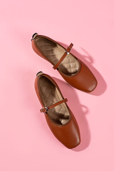 FUGA MODA Μπαλαρίνες με ζώνη με δερμάτινη αγκράφα Belton Tan