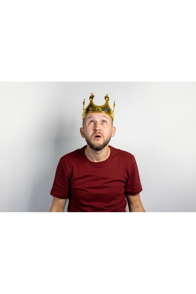 NW NessiWorld نيسي وورلد تاج الملك البلاستيكي لون ذهبي مقاس الكبار 55 سم