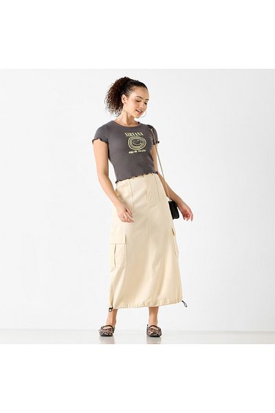 SP Characters Chr L Lettuce Hem Crop Tee