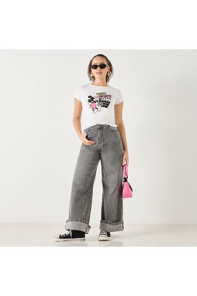 SP Characters Chr L Seam Detail Crop Tee