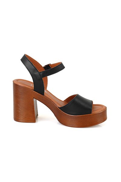 Desa Women's Black Adjustable Buckle Heeled Leather Sandals