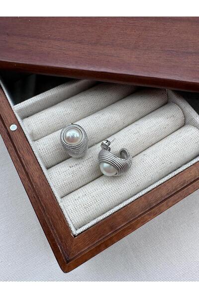 Jerie Mini Tırtık Plaka Topçuk İnci Detay Küpe