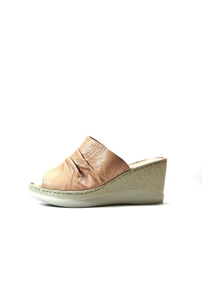 Beety 23by20.137 Genuine Leather Tan Wedge Heeled Women's Slippers