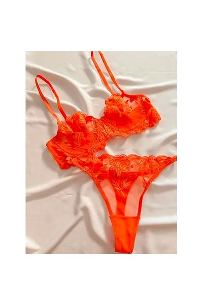 Narnuga Bra Set Made of Floral Embroidery Fabric