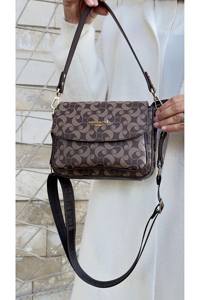 Cacharel originální cacharel paris cross bag dámská taška přes rameno a crossbody s přihrádkou