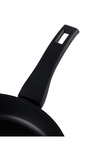 Madame Coco Titanium Professional Pan - Black - 26 cm