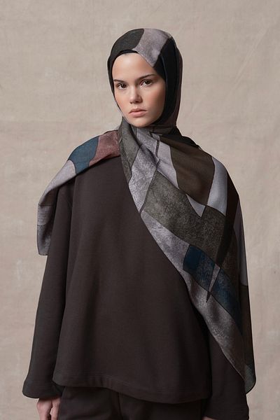 Qef Geometric Gray Shawl - Modal Brush