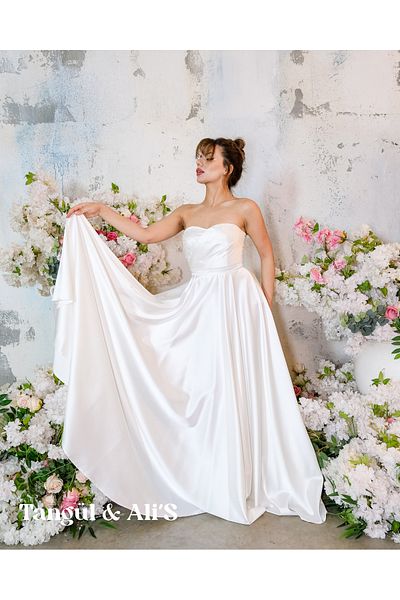 Tangül&Ali'S Moda Evi White Maxi Dress with Draped and Embroidered