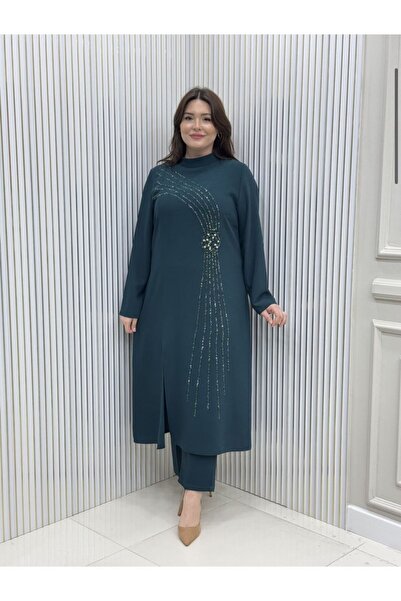 GK طقم تونيك ذو ياقة واقفة وطبعة حجرية