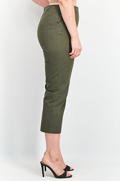 Tchibo Women Regular Fit Plain Capri Pants, Olive