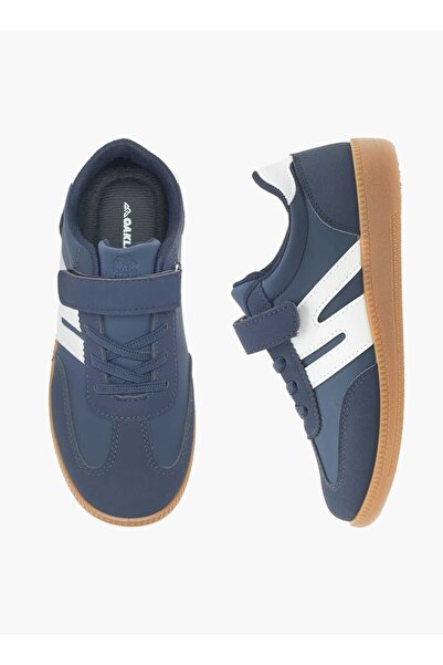 Oaklan by Shoexpress حذاء مشي للأولاد من أوكلاند مزود بقفل خطافي وحلقة