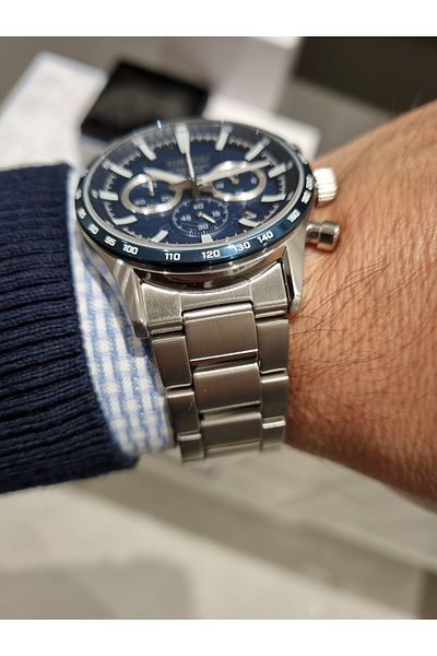 Seiko Seiko Navy Blue Men's Wristwatch - Steel Band, Sapphire Glass, 10 Atm Waterproof