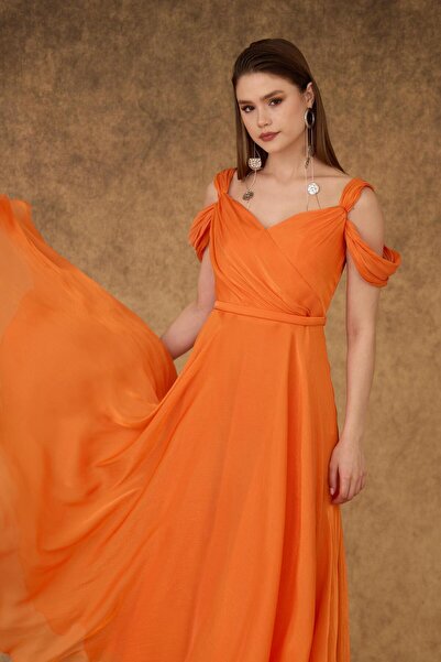 Carmen Turuncu Düşük Kol Saten Söz Elbisesi