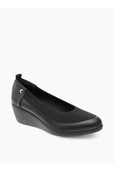 Le Confort Le Confort Textured Shoes with Wedge Heels