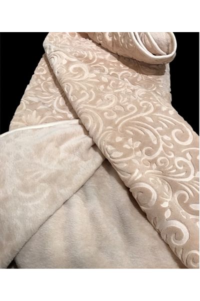 KÜBRAHOME'S Beige Embossed Embos Blanket Double