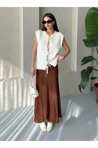 Laluvia Fusta din satin cu fermoar ascuns în lateral maro cu talie elastică - 10378