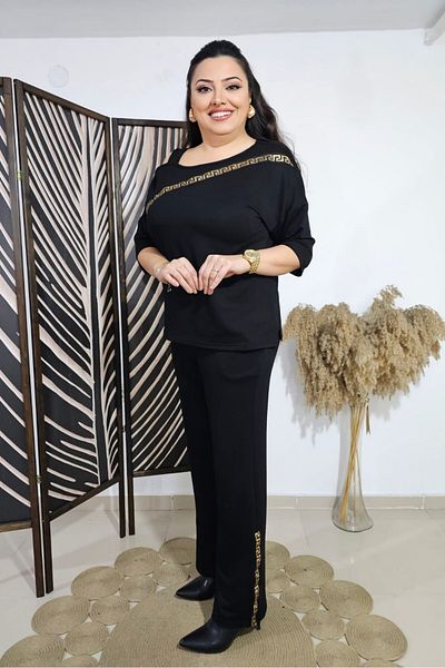 sinemisxxl مجموعة علوية من قماش الليكرا بحبل مزدوج مخطط باللون الذهبي