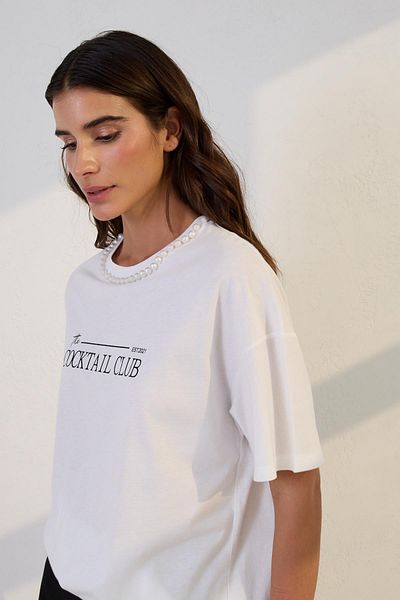 Setre Crew Neck Ecru T-Shirt - Shoulder and Neck Detail