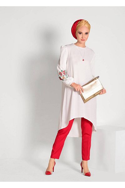 TRENDTESETTÜR Women's Ecru Embroidered Detailed Asymmetrical Cut Tunic 35071