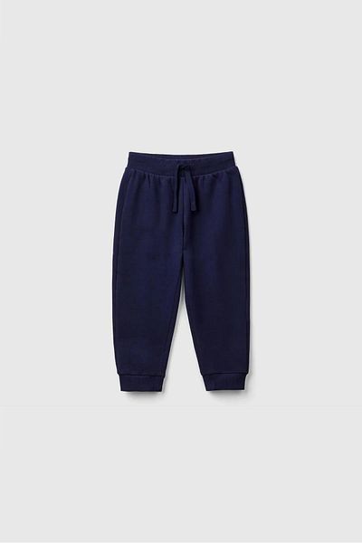 United Colors of Benetton Pantaloni de trening pentru băieți, albastru bleumarin, cu buzunar la spate, cu logo brodat cu talie elastică
