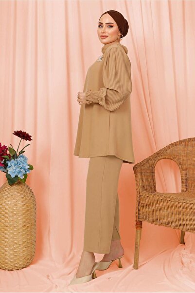 TRENDTESETTÜR Γυναικείο καφέ (CAMEL) Σετ παντελονιού κρεπ με λεπτομέρεια με πλισέ T 5303