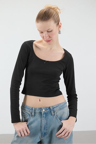 Addax U Neck Long Sleeve Blouse with Bow Collar B1606-L1