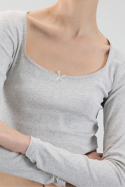Addax Μακρυμάνικη μπλούζα με γιακά U με φιόγκο B1606-l1