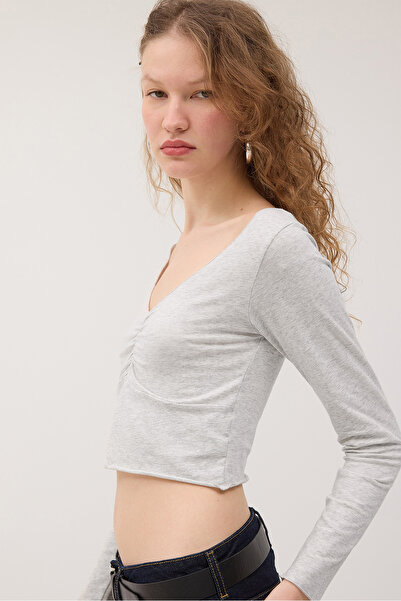 Addax V Neck Front Gathered Long Sleeve Blouse B1625-U8