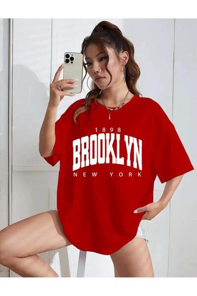 caddekombin Tricou roșu cu gât rotund din bumbac imprimat Brooklyn 1898