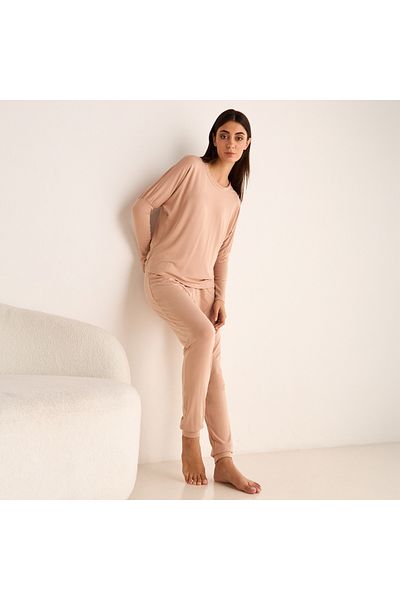 Aadaraya Drop Shoulder Long Sleeve T-shirt And Elasticated Joggers Set