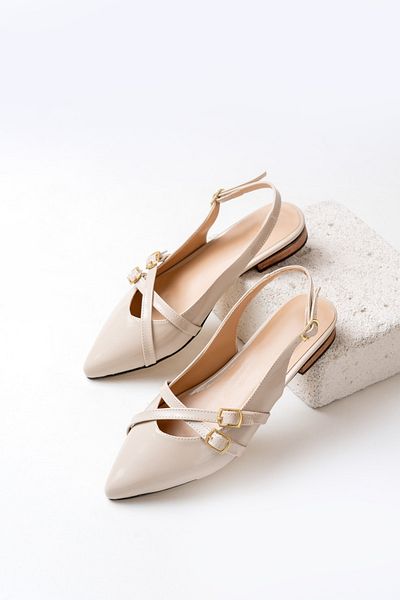 DURUNUN BUTİĞİ Beige Double Patent Leather - Pointed Toe Shoes with 2 cm Heels
