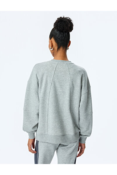 Koton Φούτερ με λαιμόκοψη από βαμβακερό μείγμα με κεντημένη λεπτομέρεια ραφής