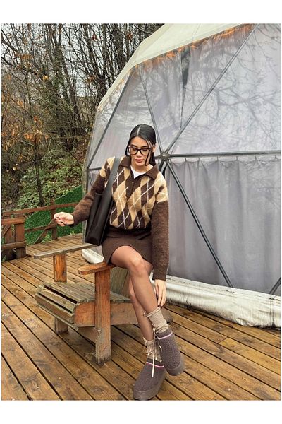 ESRAHELVACI Costum cu fustă cu model diamant