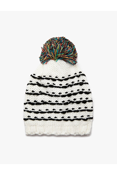 Koton Барета - Помпон Детайли