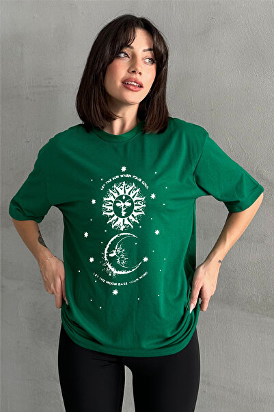 Stendhal Tricou oversize pentru damă, verde, cu imprimeu astral, cu decolteu ...