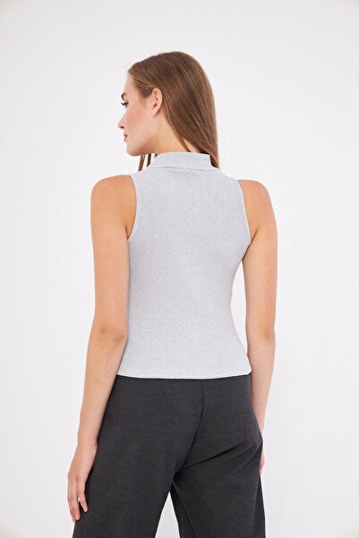 Oyga Γκρι ριμπ μισό ζιβάγκο αμάνικη καμιζόλα μονόχρωμη μπλούζα