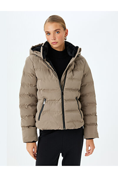 Koton Пухено яке с цип и плюшена подплата, качулка и джобове