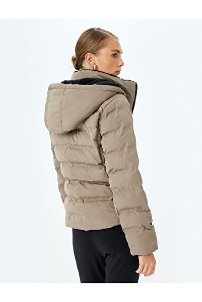 Koton Пухено яке с цип и плюшена подплата, качулка и джобове