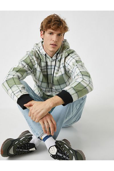 Koton Kariertes Fleece-Kapuzen-Sweatshirt