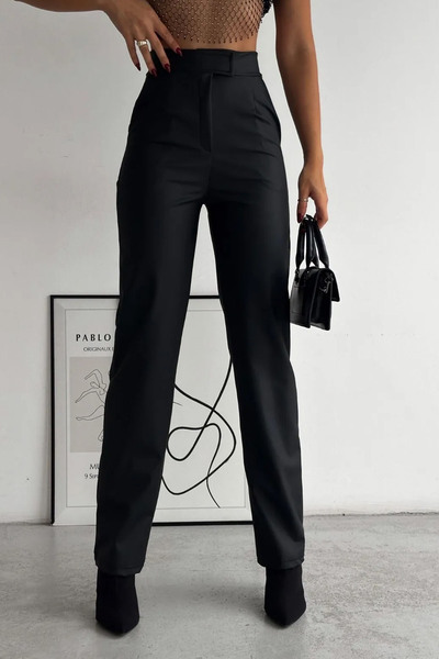 Swana Yüksek Bel Çırt Detaylı Mat Kışlık İçi Şardonlu Siyah Deri Pantolon