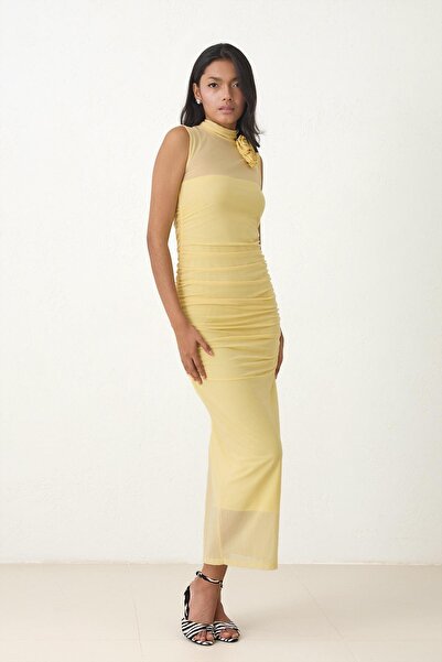 Setre Φόρεμα με λεπτομέρεια από βούτυρο κίτρινο ροζ ζιβάγκο, αμάνικο, πλήρης εφαρμογή, μήκους μίντι λεπτομέρεια με σούρες