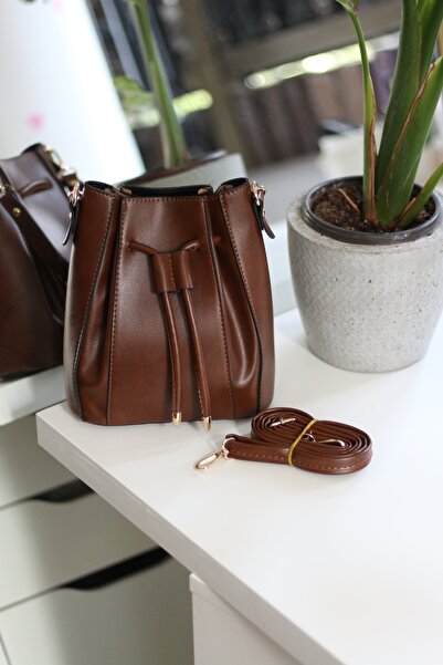 Moom Bag Women's Tan Shoulder Bag with Drawstring Detail and Strap