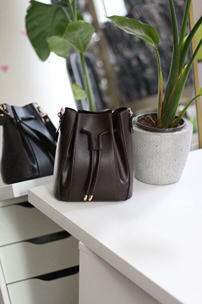 Moom Bag Women's Bitter Brown Shoulder Bag with Drawstring Detail